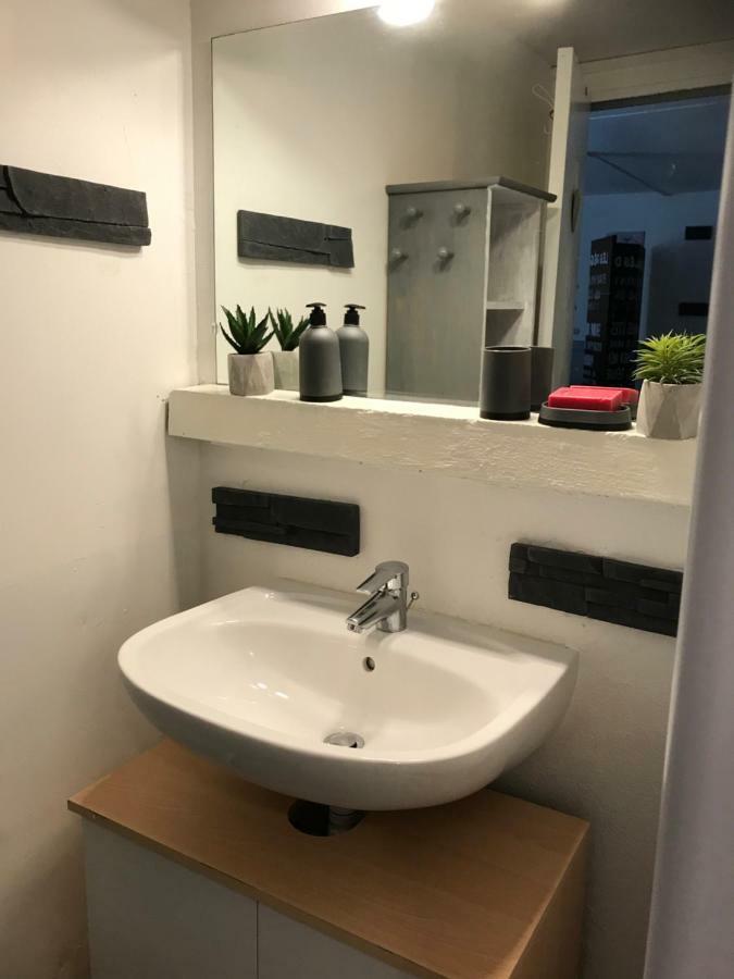Joli Studio Au Coeur De Verdun Εξωτερικό φωτογραφία
